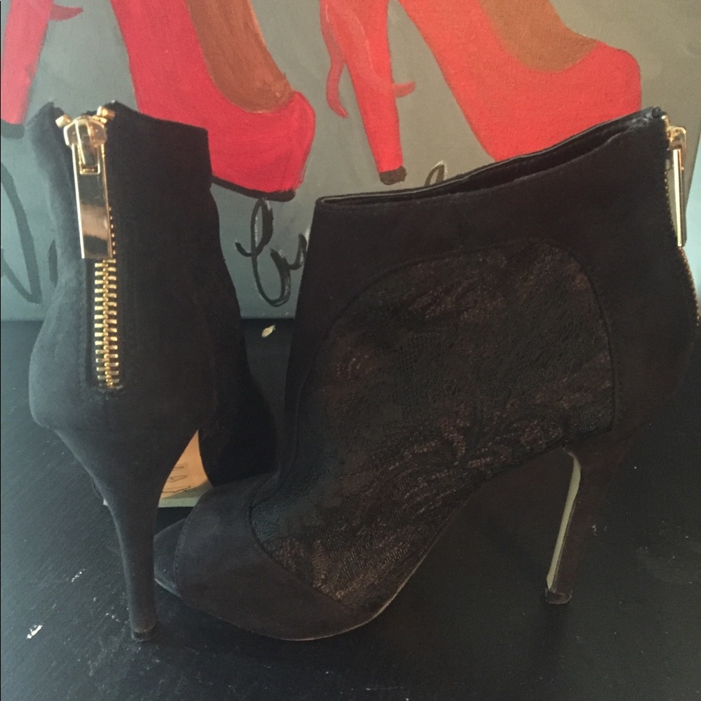 Aldo black ankle boots size 37.5